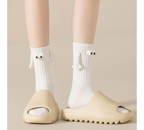 Белые носочки с ушками на магнитах